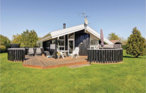 Lovely Home In Hadsund With Sauna in Øster Hurup